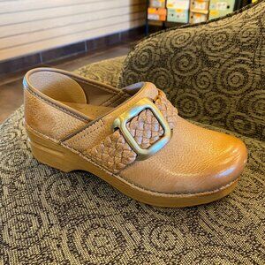 Dansko - Pro Braided Clog Honey Distressed - Multiple Sizes (NEW W/ BOX)